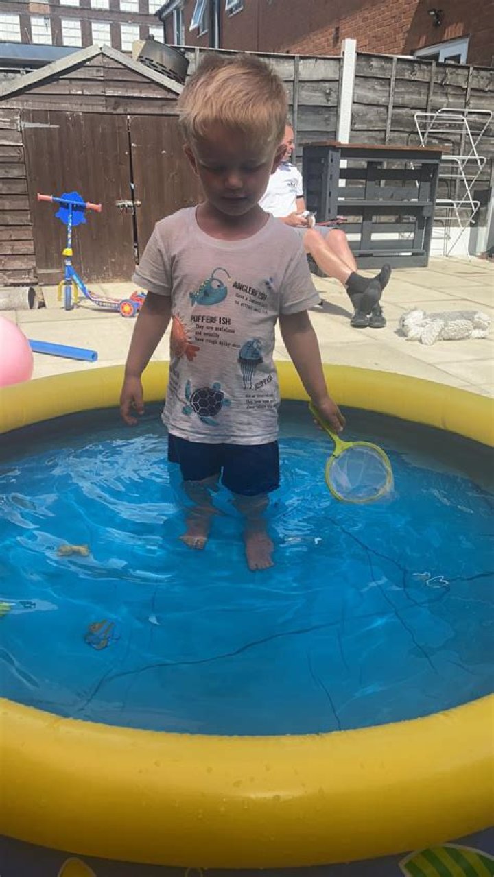Mum says son was 'screaming in agony’ with 'blisters the size of golfballs' after using Aldi sunscreen in the heatwave