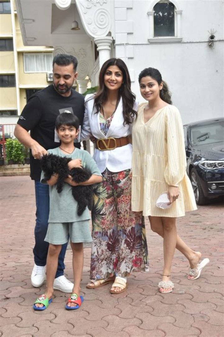 Shilpa Shetty's son Viaan made a fun video of how she destroyed Covid. Seen it yet? – India TV