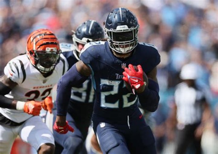 NFL fans fume at streaming issues as app 'crashes every five minutes' and leaves them unable to watch Sunday games