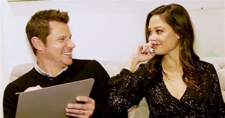 Nick and Vanessa Lachey Play the Newlywed Game: Watch