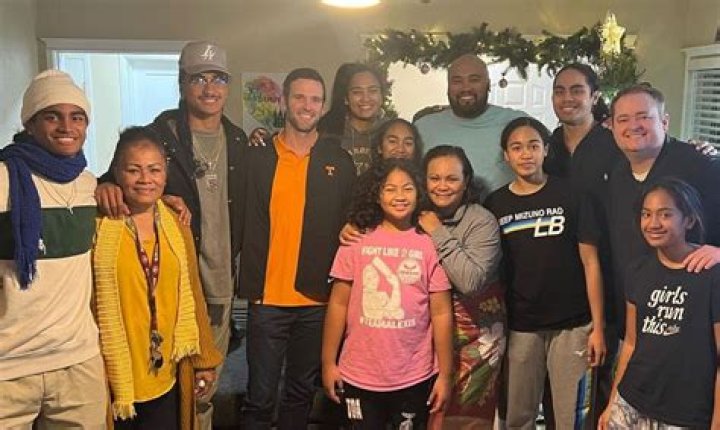 Nico Iamaleava Height | How Tall is Nico Iamaleava?