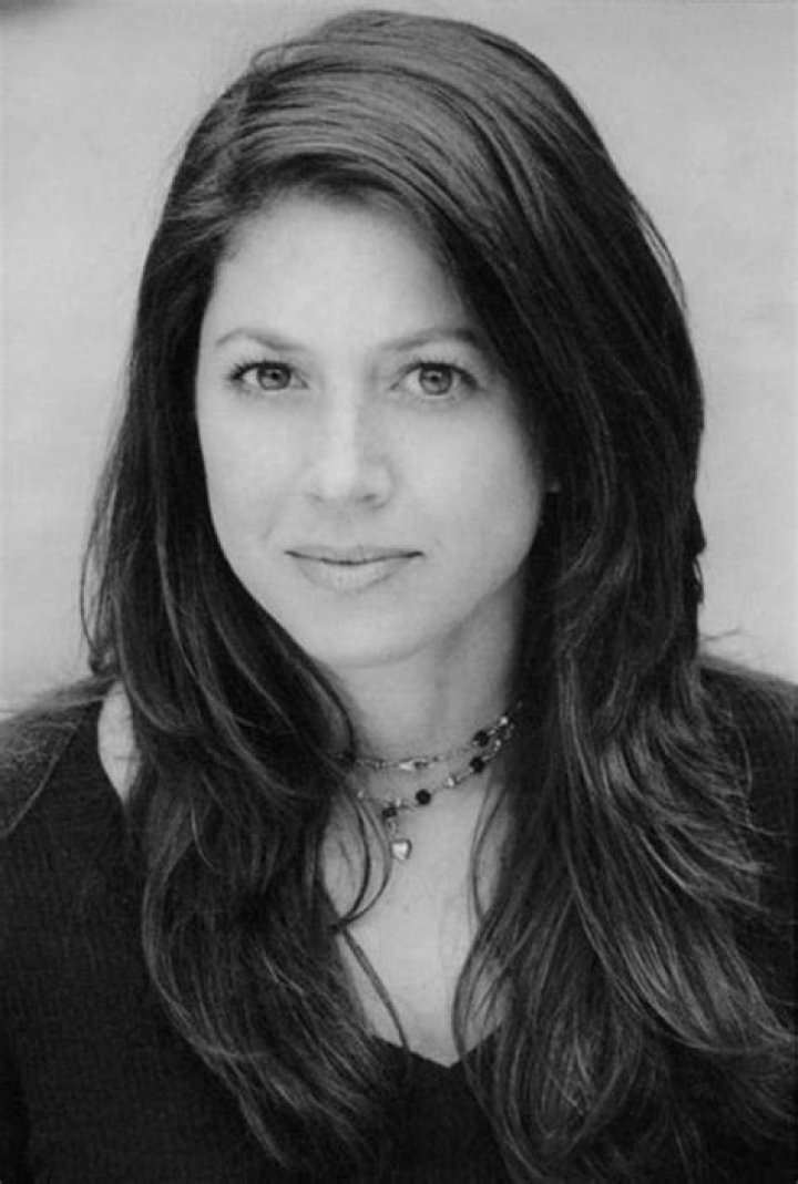 Unveiling Noelle Parker: The Star Behind The Clerks