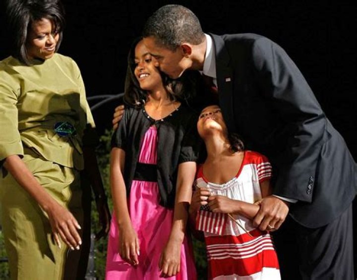 Obama Family Album: Barack, Michelle, Malia, Sasha: Photos