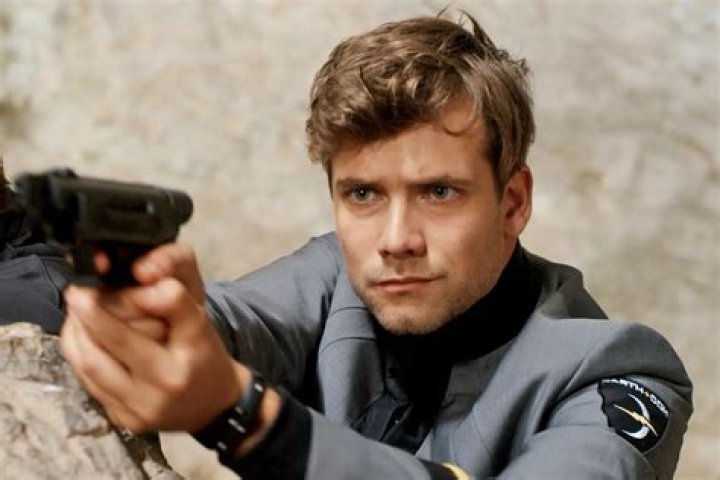 Exploring Oliver Dench's Relationships: A Deep Dive Into His Romantic Life