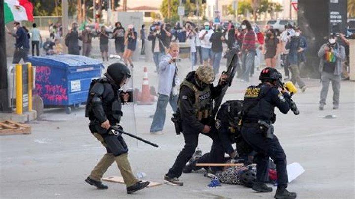 One Family's Fight Against Grisly Web Photos