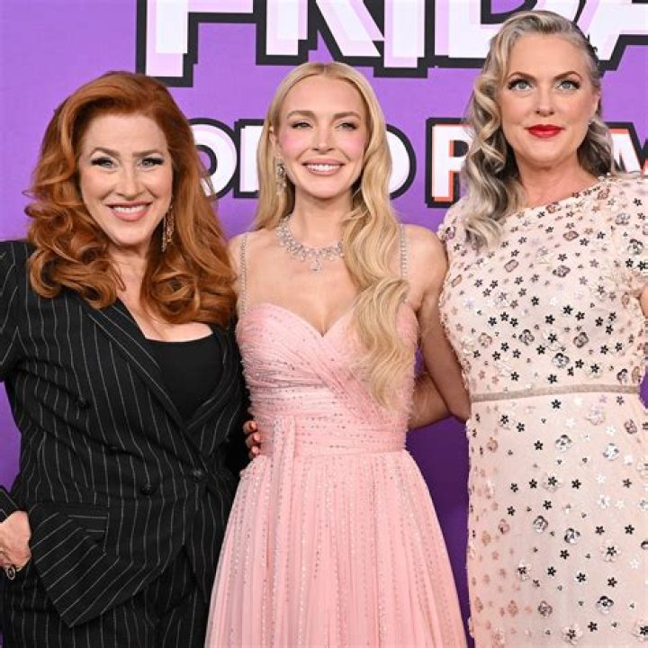 Parent Trap’s Elaine Hendrix Reacts to Dennis Quaid’s Engagement