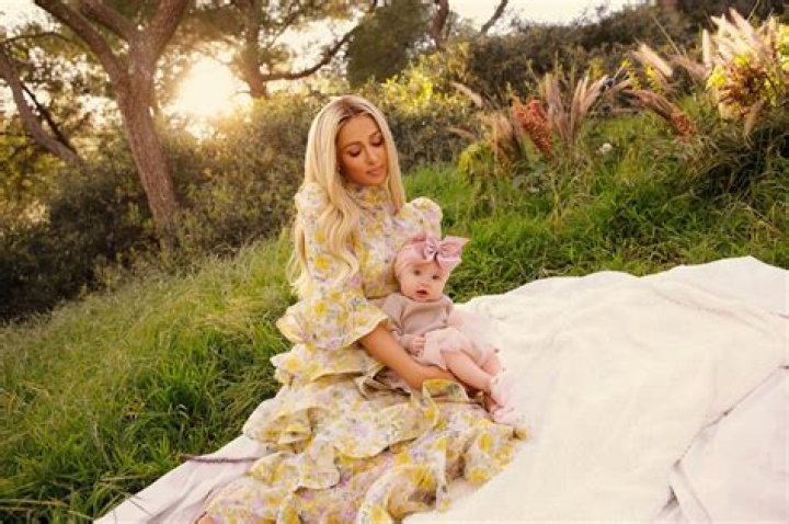 Paris Hilton Shares 1st Photo of Her 2nd Baby, Daughter London