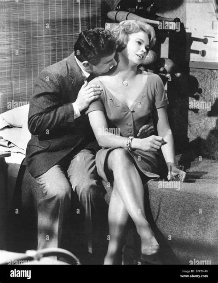 Captivating Moments: A Glimpse Into The Life Of Juliet Prowse Through Photos