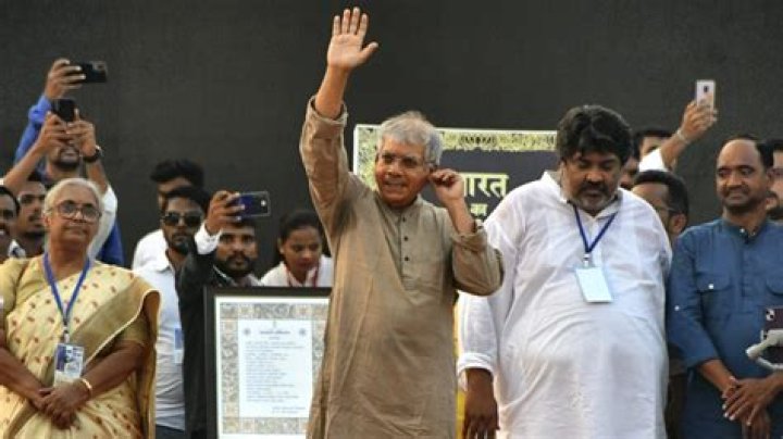 Prakash Ambedkar shakes up Maha Vikas Aghadi; rebukes Congress leadership – India TV