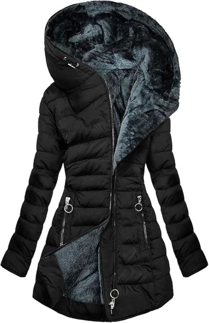 This Reviewer-Loved Reversible Coat Is an Amazon Favorite
