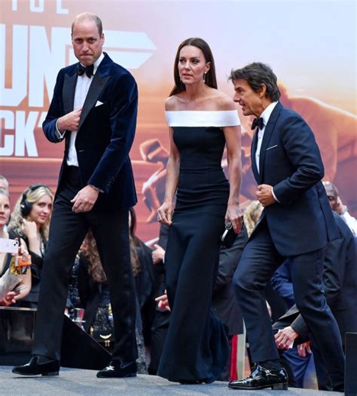 Prince William, Kate Middleton Meet Tom Cruise at ‘Top Gun’ Premiere