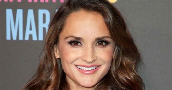 Rachael Leigh Cook Talks Fashion Regrets for ‘Us Fashion Police'