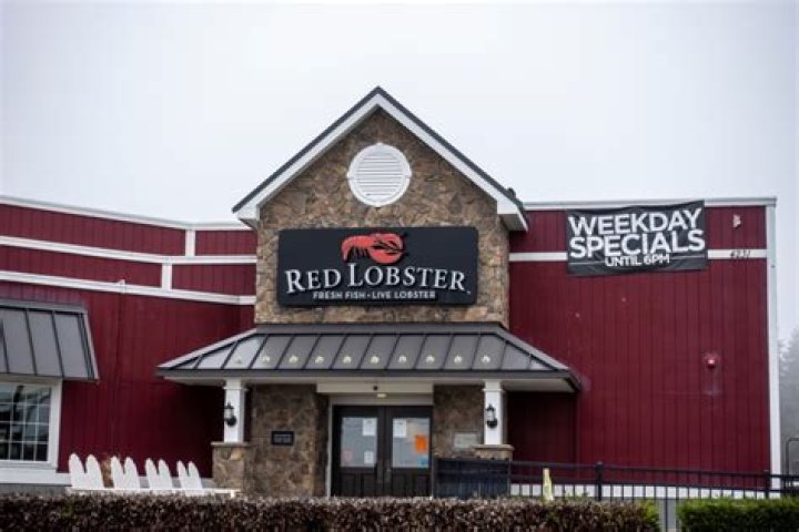 Red Lobster CEO speaks out as abrupt policy change after 14 years shocks industry & experts warn it's 'a very bad sign'