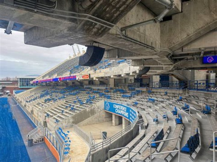 Report: Garth Brooks to hold concert at Albertsons Stadium this summer