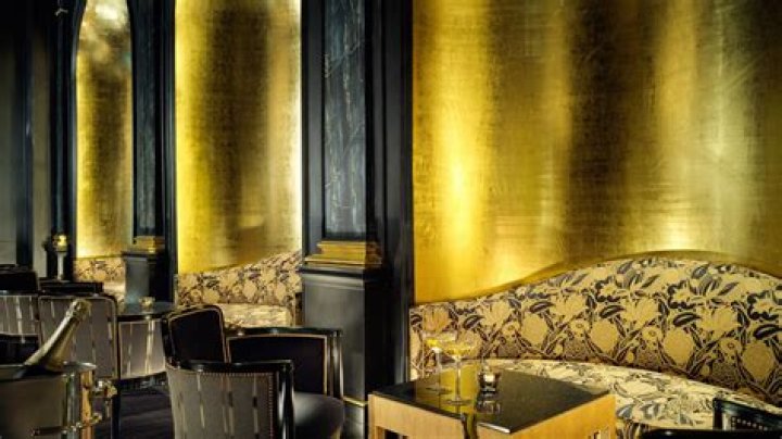 Glamour review the cocktails at The Beaufort Bar at The Savoy Hotel London