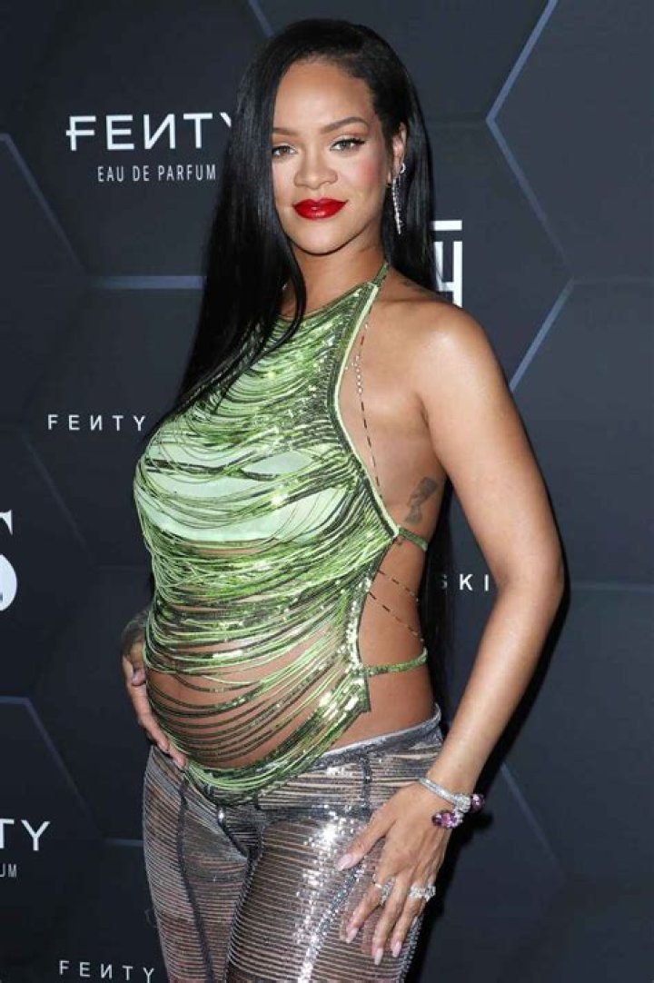Rihanna Makes 1st Appearance Since Giving Birth: Photos