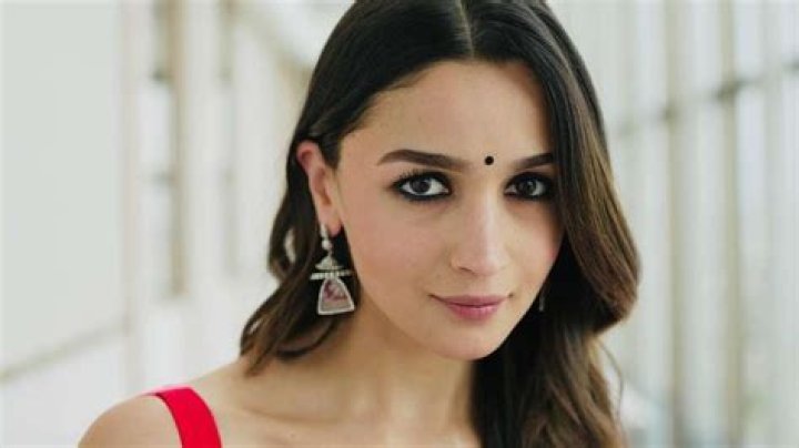 Rocky Aur Rani Kii Prem Kahaani: Alia Bhatt FAILS to speak Bengali in hilarious video