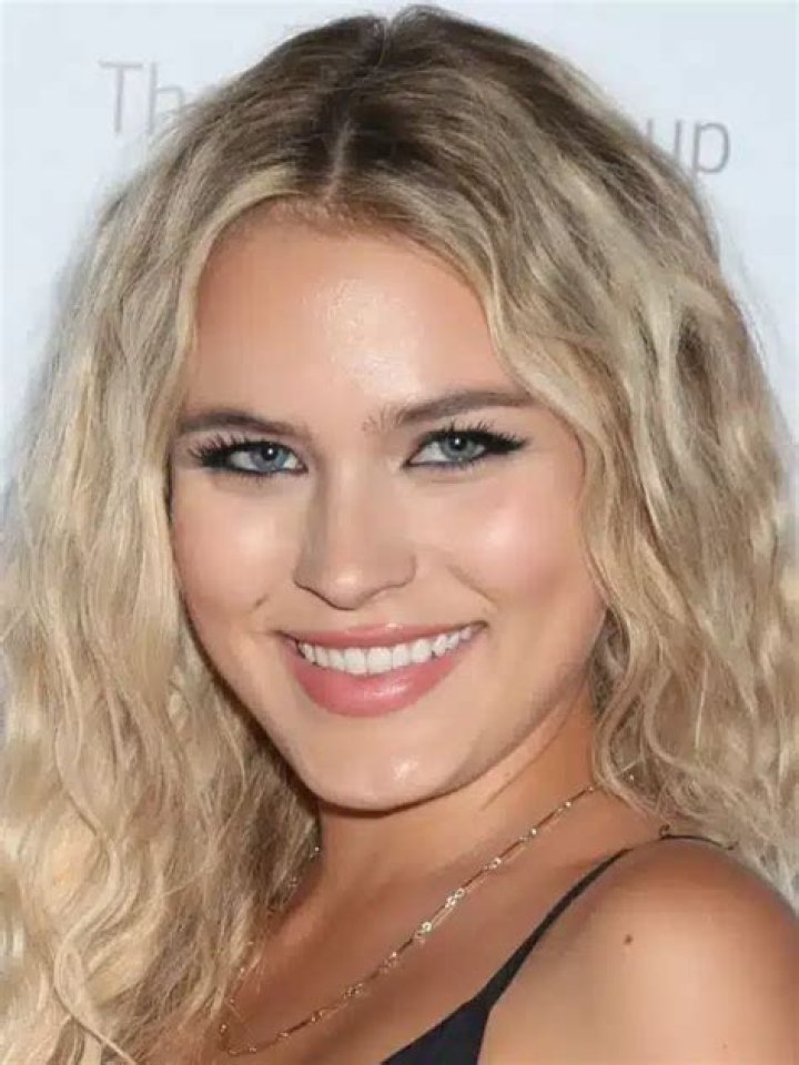 Ruby Rose Turner (Actress) Wiki, Biography, Age, Height, Weight, Boyfriend, Net Worth, Family, Facts