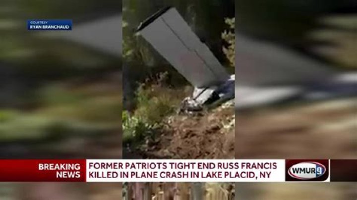 Who was Russ Francis and how did his plane crash?