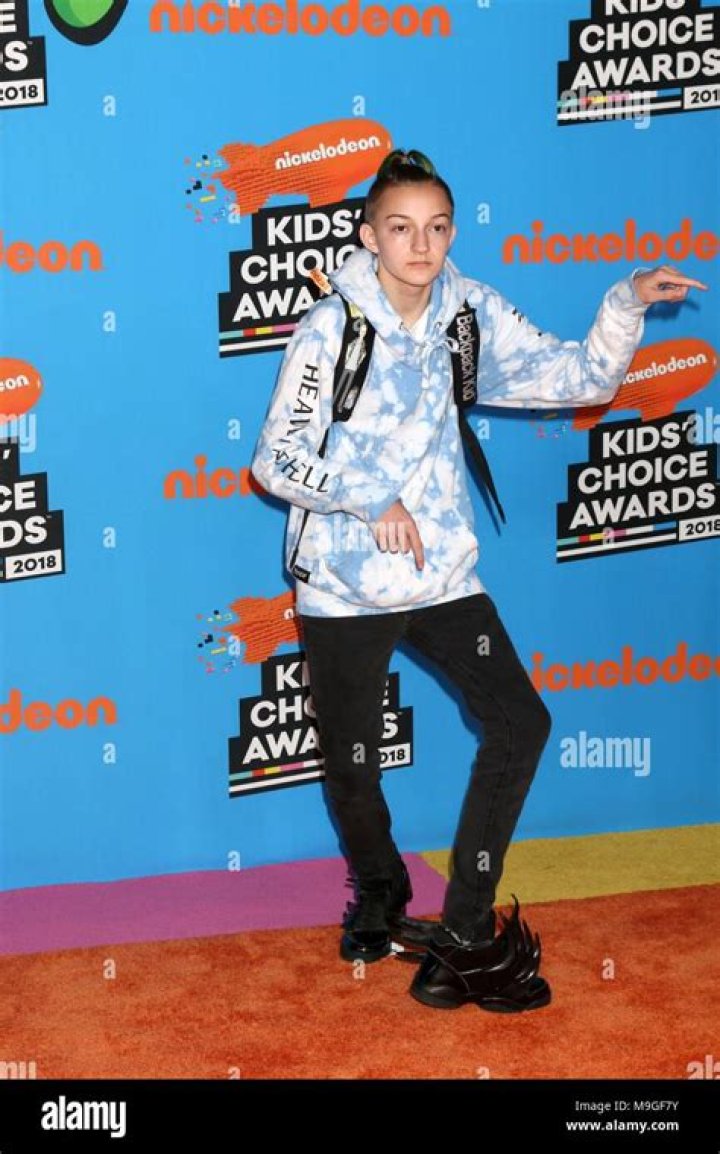 Russell Horning , Age, Height, Backpack Kid, Net Worth,Biography,Girlfriend, Facts, Trivia