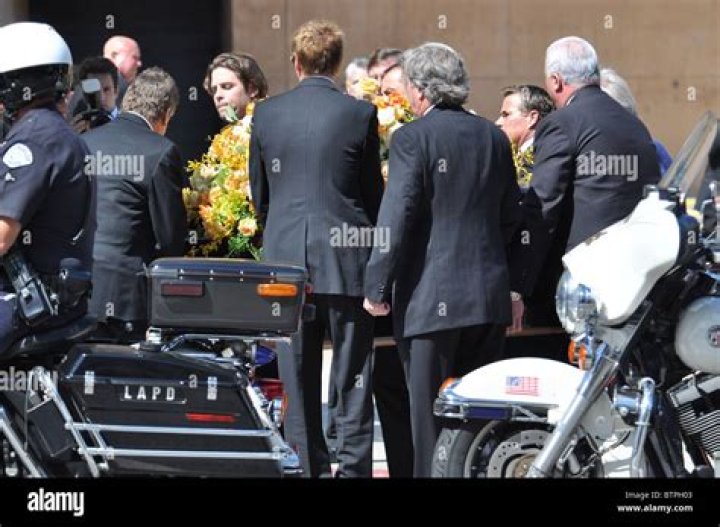 Ryan O'Neal Hit on Daughter Tatum at Farrah Fawcett's Funeral