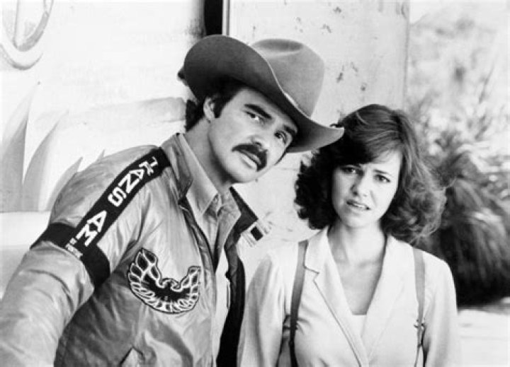 Sally Field Explains Why Burt Reynolds Didn’tt Take Her to 1980 Oscars