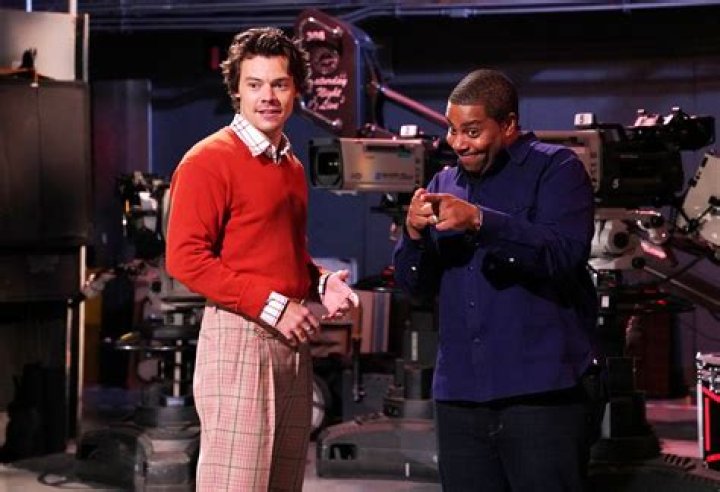 ‘Saturday Night Live’: Harry Styles Throws Shade at Zayn Malik