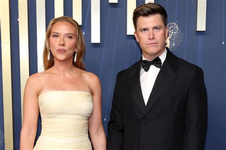Scarlett Johansson, Colin Jost Get Cozy in Montauk
