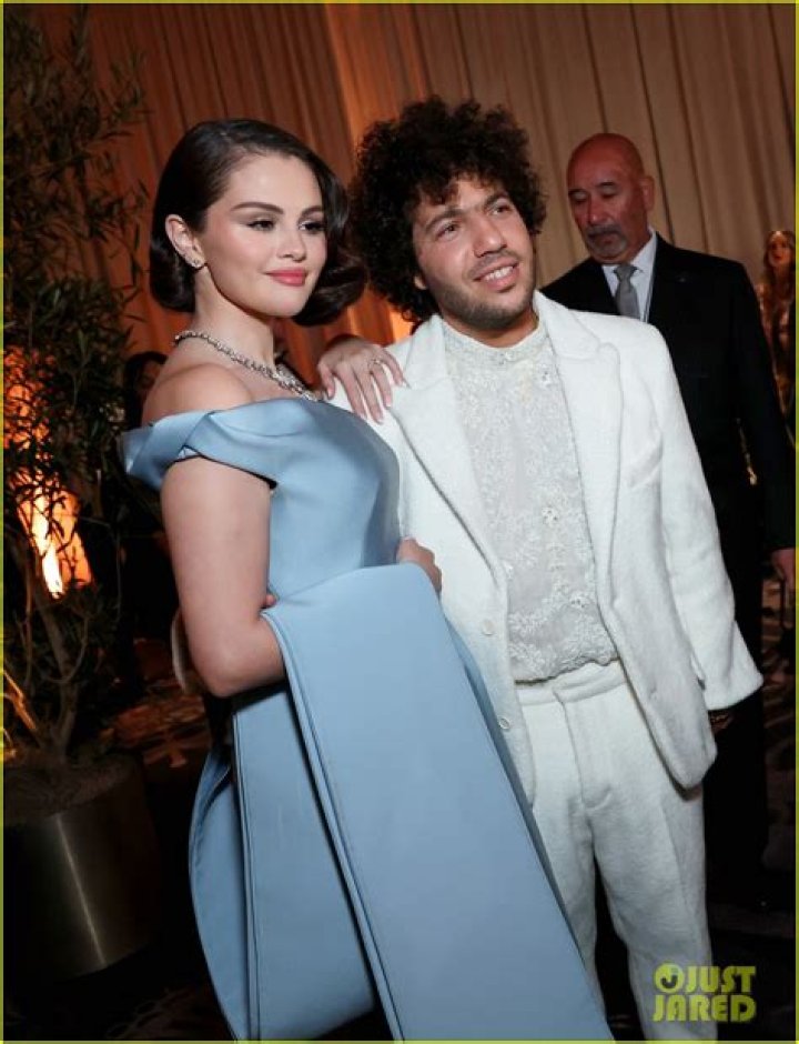 Selena Gomez's 'Selena + Chef': Boyfriend Talk, Cooking Fails, More