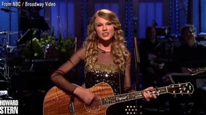Seth Meyers Looks Back on Taylor Swift's 2009 'SNL' Monologue