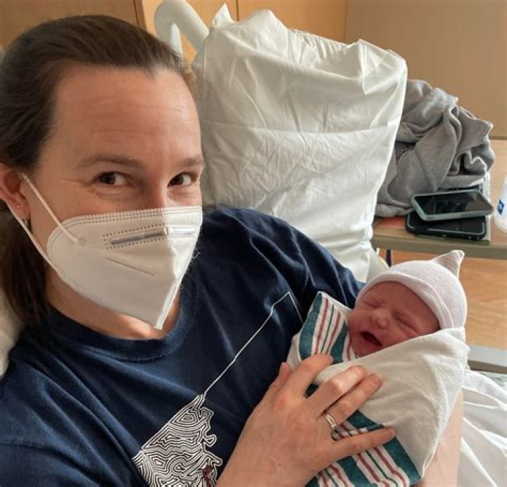 Sherri Shepherd, Estranged Husband Lamar Sally's Surrogate Gives Birth