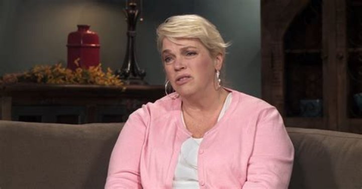 'Sister Wives' Clip: Janelle Brown Considers Plural Marriage Again