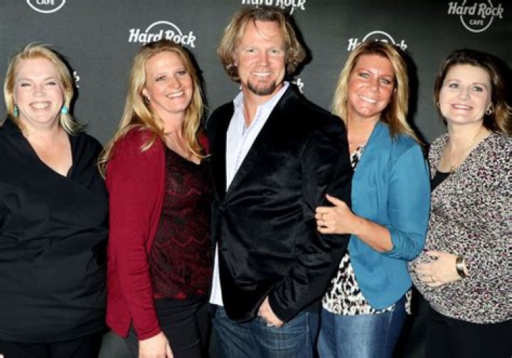 Sister Wives' Kody Brown, Robyn Brown's Relationship Timeline: Photos
