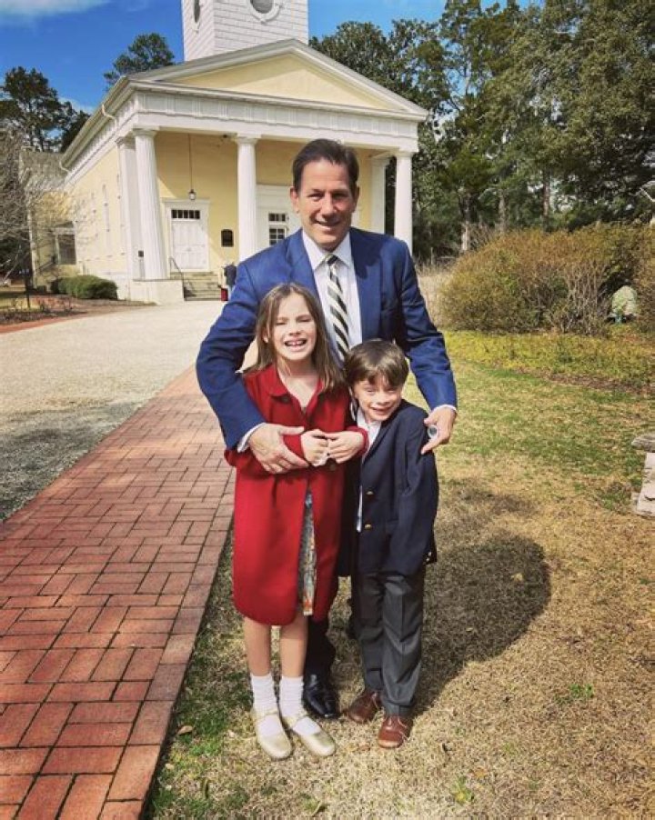 Southern Charm’s Kathryn Dennis loses custody of two kids to ex Thomas Ravenel after nasty custody war