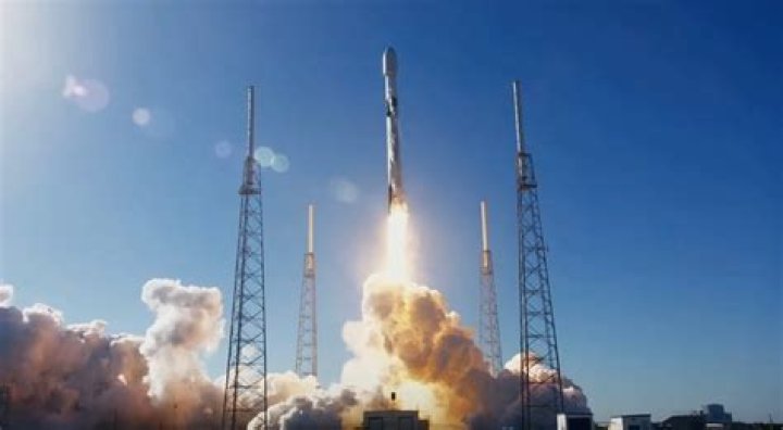 SpaceX begins 2023 with Transporter-6 launch