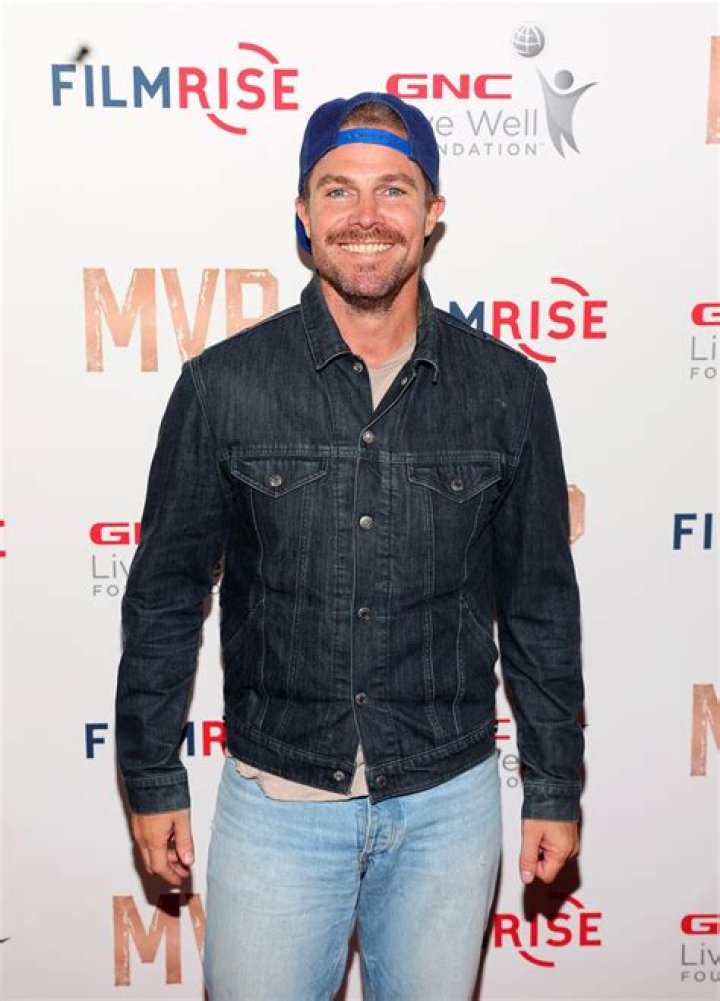 Stephen Amell Tapped as Lead for NBC Spinoff 'Suits L.A.'