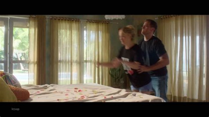 Steven Bauer, 57, Dating 18-Year-Old Lyda Loudon