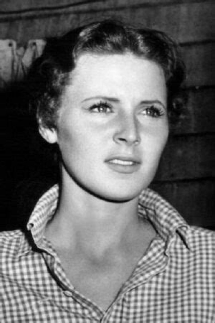 Unveiling The Allure Of Susan Morrow Through Captivating Photos