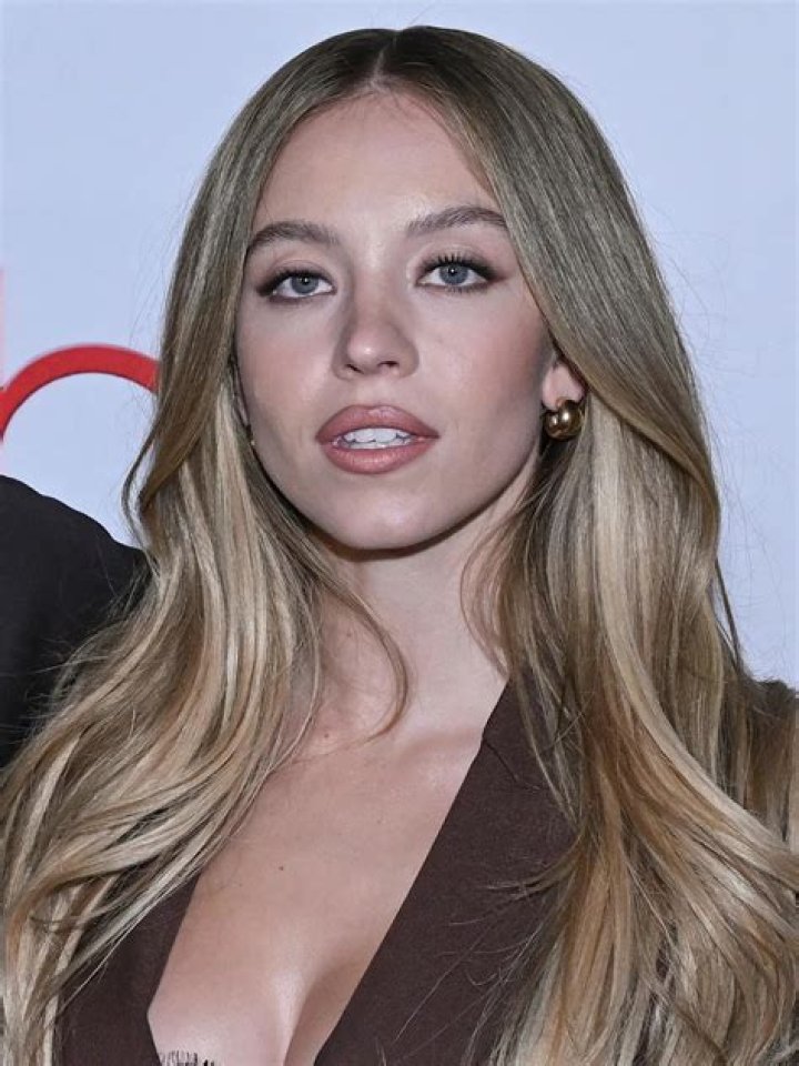 Sydney Sweeney’s Age, Net Worth, Biography Religion: What Religion Is Sydney Sweeney a Christian