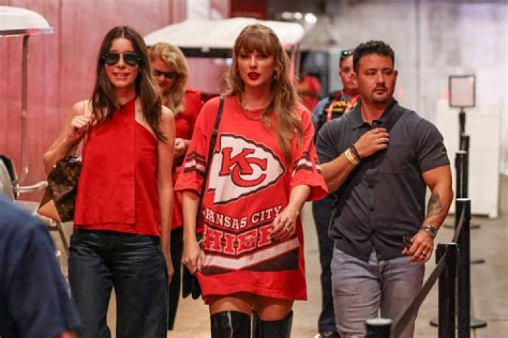 Taylor Swift At Chiefs Game: A Memorable Night