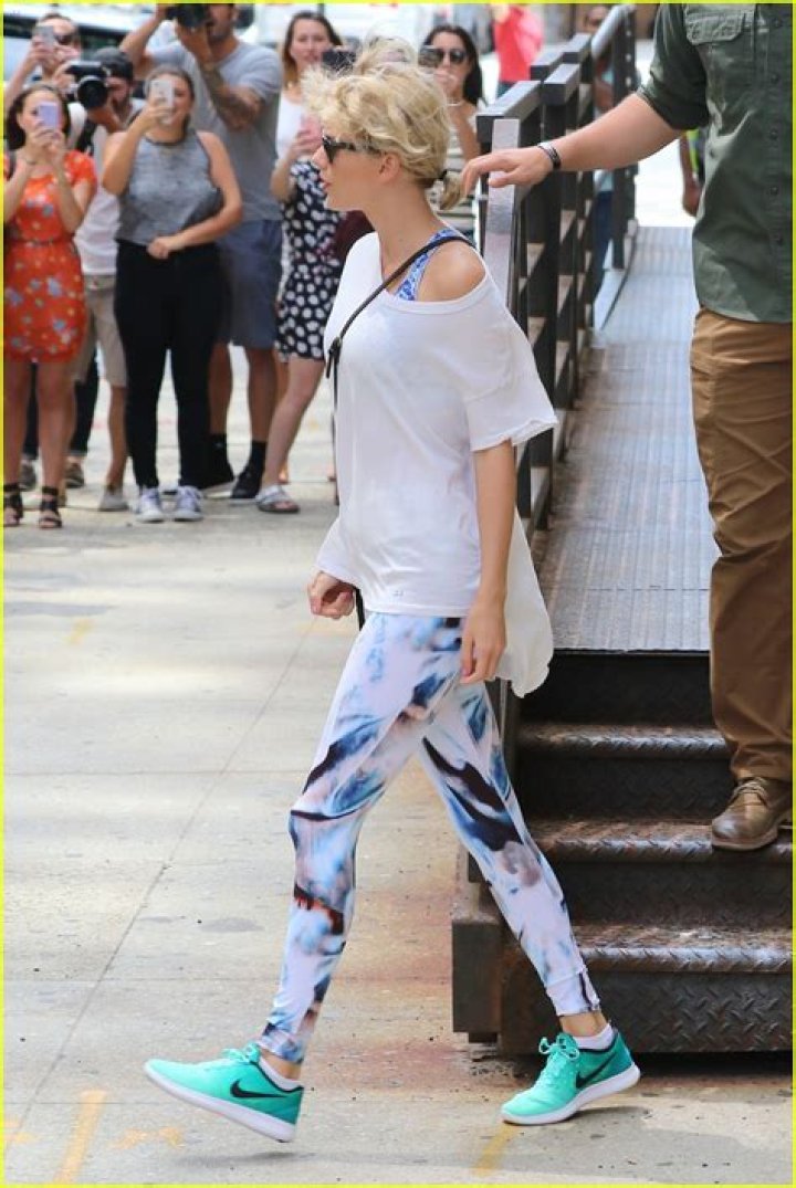 Taylor Swift Hits the Gym After Tom Hiddleston Split: Photo