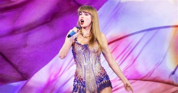 Taylor Swift Swallows Bug on Stage During 'Eras' Chicago Show