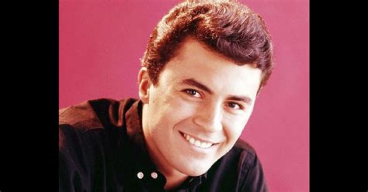 Teen idol James Darren dogged his brand as Gidget’s surfer boy – look at him today at 87 years old