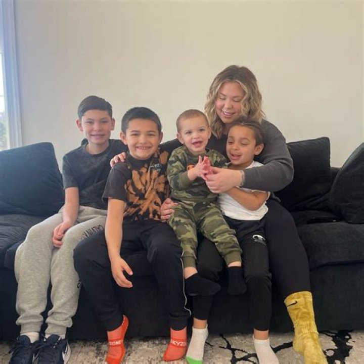 Teen Mom 2's Kailyn Lowry Is Pregnant, Expecting Twins After 5th Baby