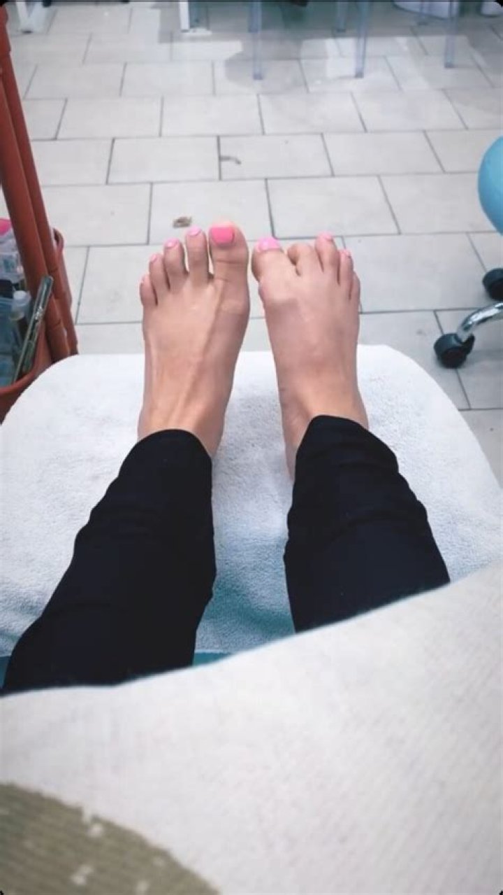 Teen Mom Briana DeJesus shares raunchy photo of her feet for OnlyFans after asking fans if she should suck her own toes