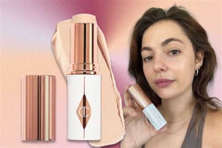 I tested the Charlotte Tilbury light wand dupe from Amazon & it saved me $30 - I’m shocked it’s so good