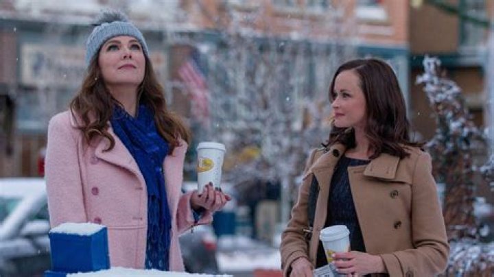 The Best Winter 'Gilmore Girls' Episodes: A Guide to the Snow Episodes
