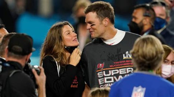 Tom Brady and Gisele Bündchen announce divorce after 13 years of marriage