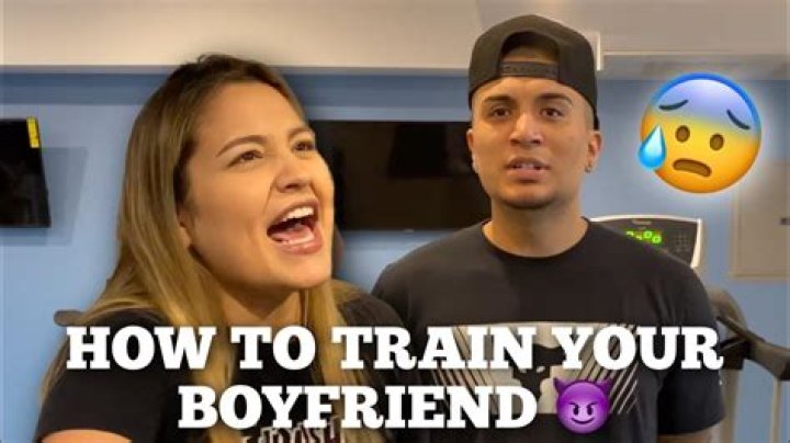 I’m training my boyfriend to take better pictures of me - my hack has helped so much, you can see the difference