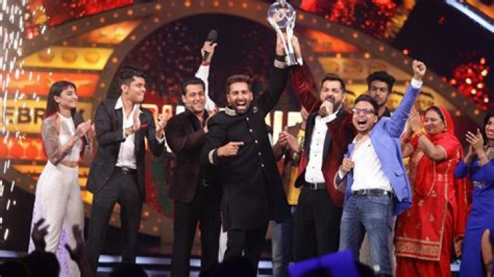 Bigg Boss 10 winner Manveer Gurjar’s dance on Sapna Choudhary’s song is better than original – India TV